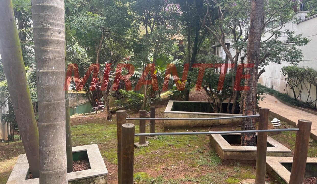 2d50945d7cf3cddca5eb33151633053e