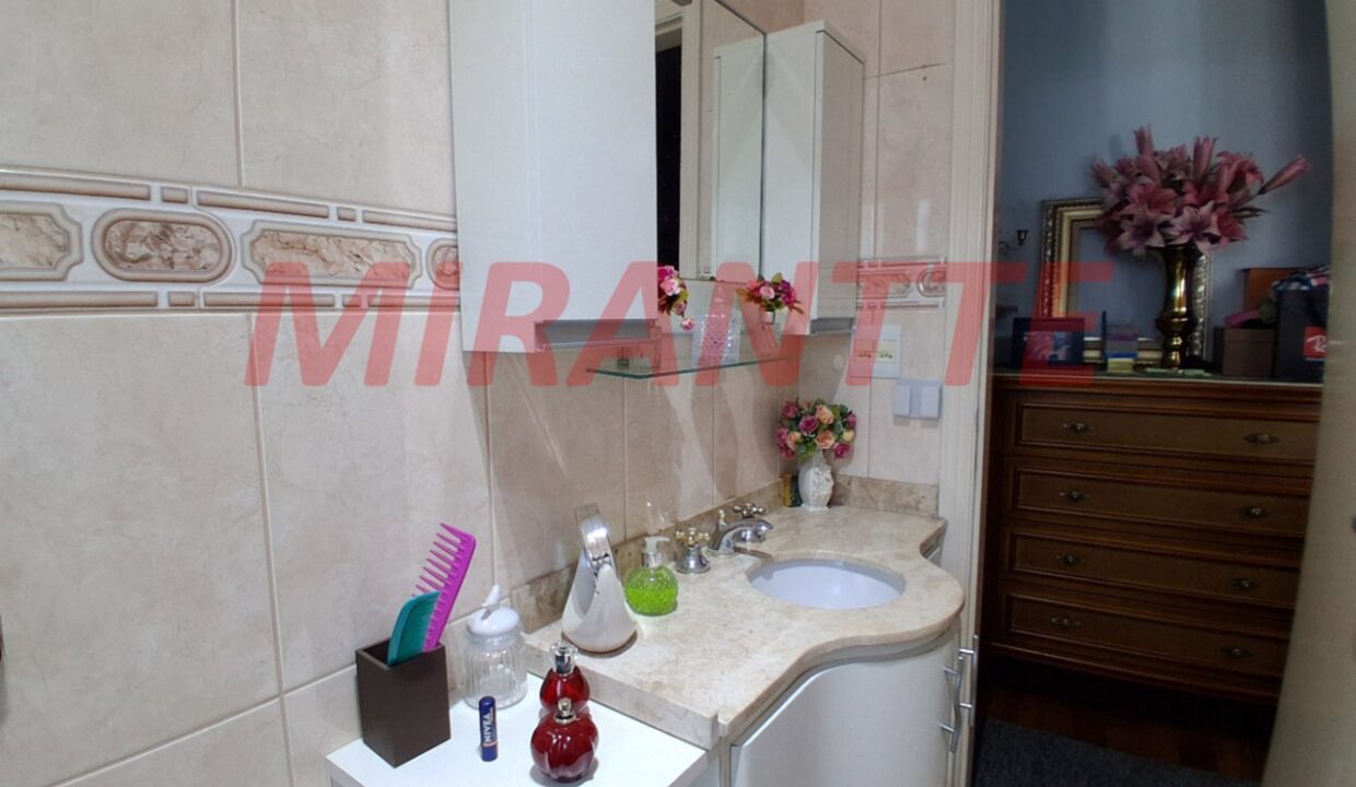 32e7e376f1e5ad06b7a9ee2826121420