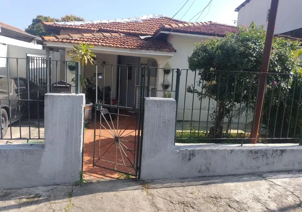 490727fb00e07f50392a376dc2fca717-casa-com-3-quartos-a-venda-90m-no-jaguare-sao-paulo