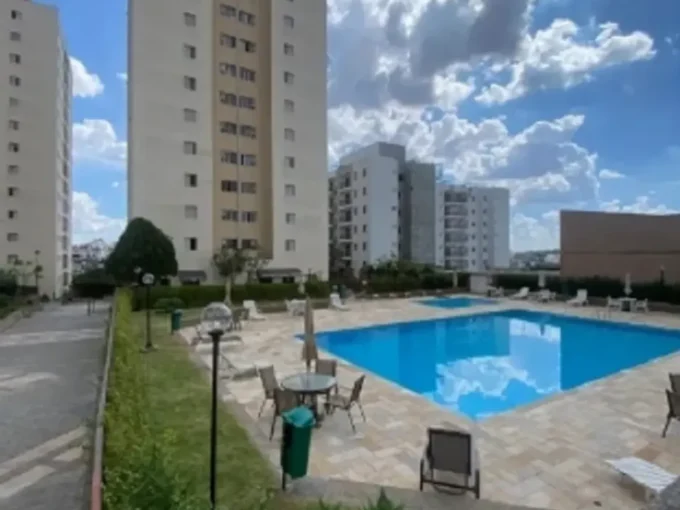 Apartamento com 3 Quartos e 2 banheiros à Venda, 82 m² por R$ 550.000