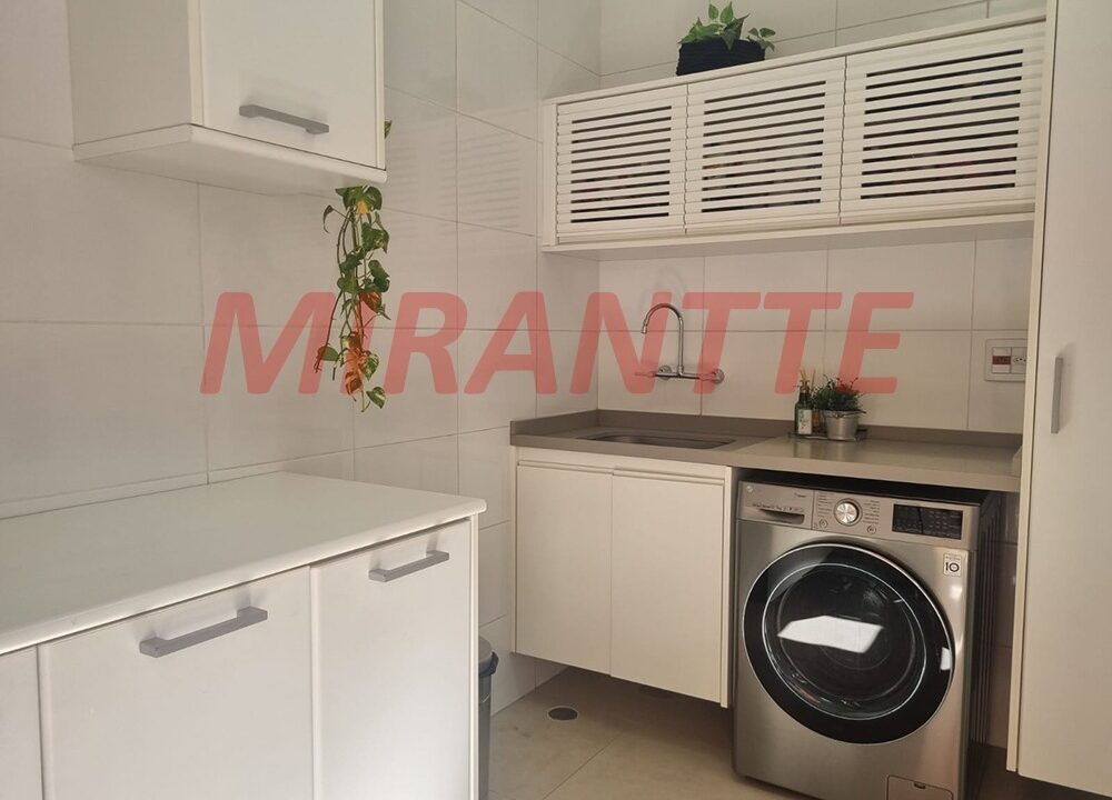 9494f5866793111941310f0d02e412b0