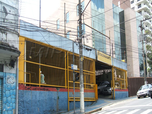 Terreno de 634m² em Santana