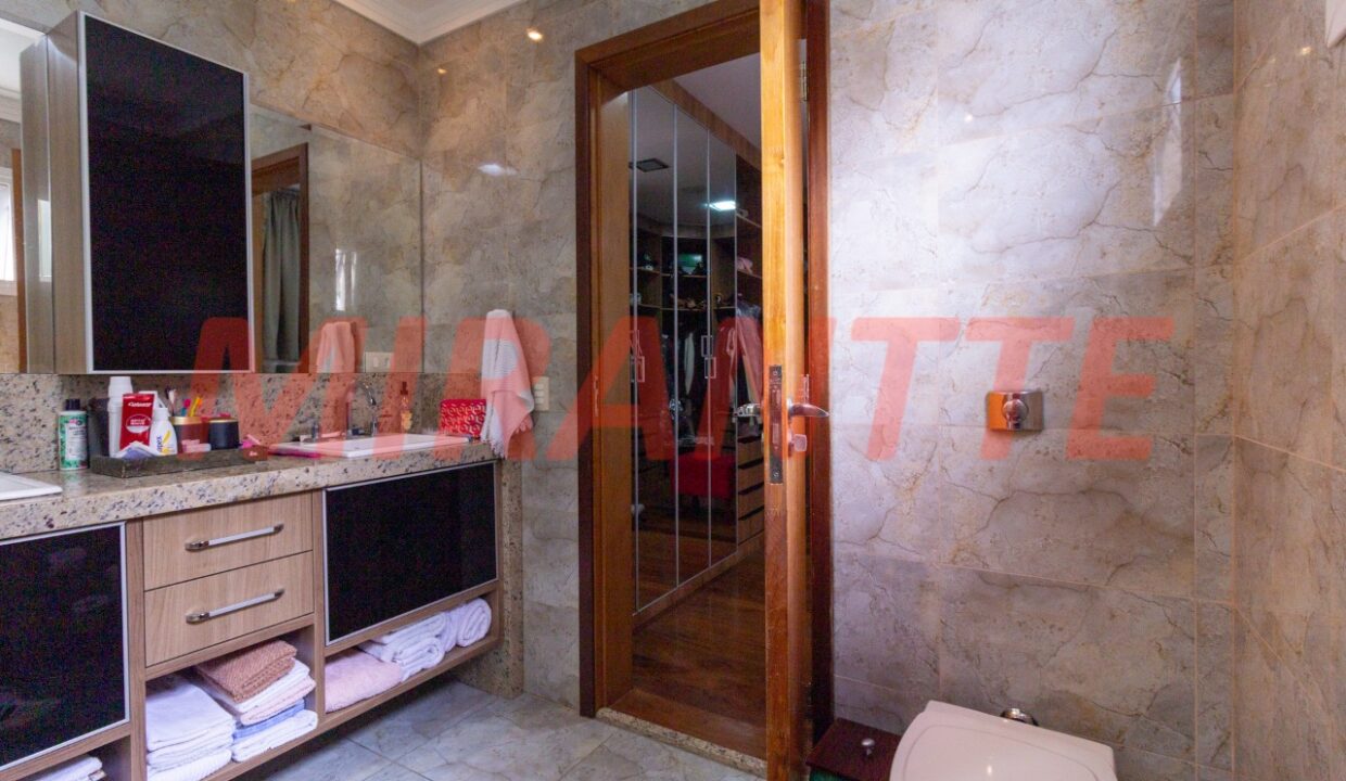 b34a15ef3e622fa7a7707de6ef3c73d9