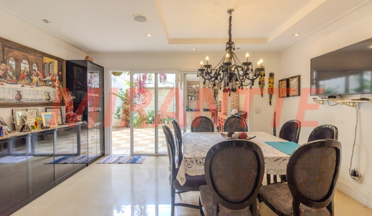 b55c5e15a49589c18c3789c43c3a4b70