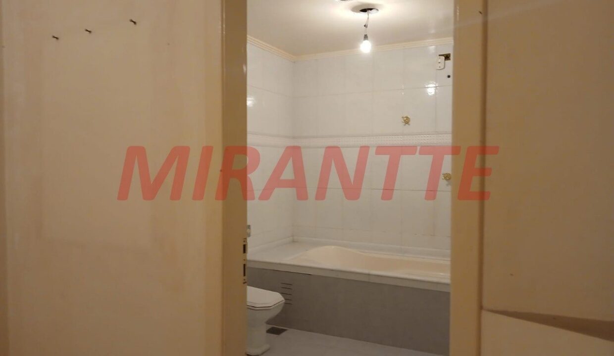 fb8cfcc929a6d8e44e16af1a00937d39