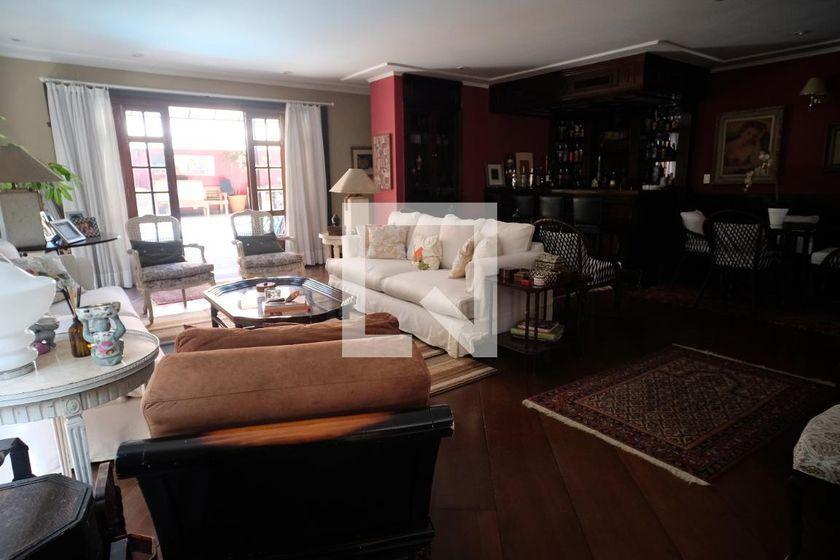 Casa à Venda – Vila Madalena, 5 Quartos, 450 m² – São Paulo