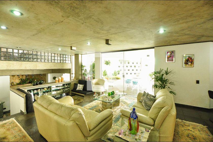 Casa à Venda – Vila Madalena, 4 Quartos, 550 m² – São Paulo