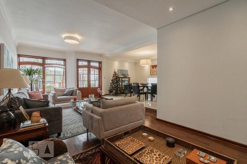 Casa à Venda – Planalto Paulista, 4 Quartos, 439 m² – São Paulo