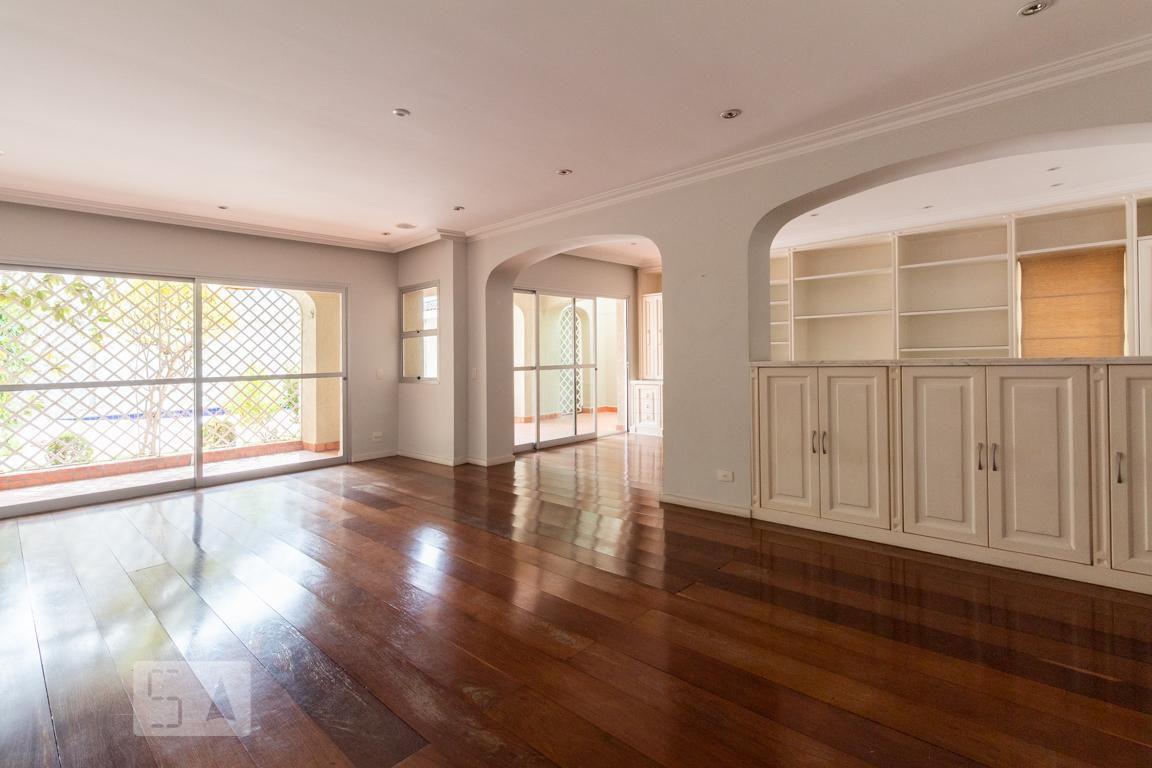 Casa à Venda – Moema, 5 Quartos, 375 m² – São Paulo