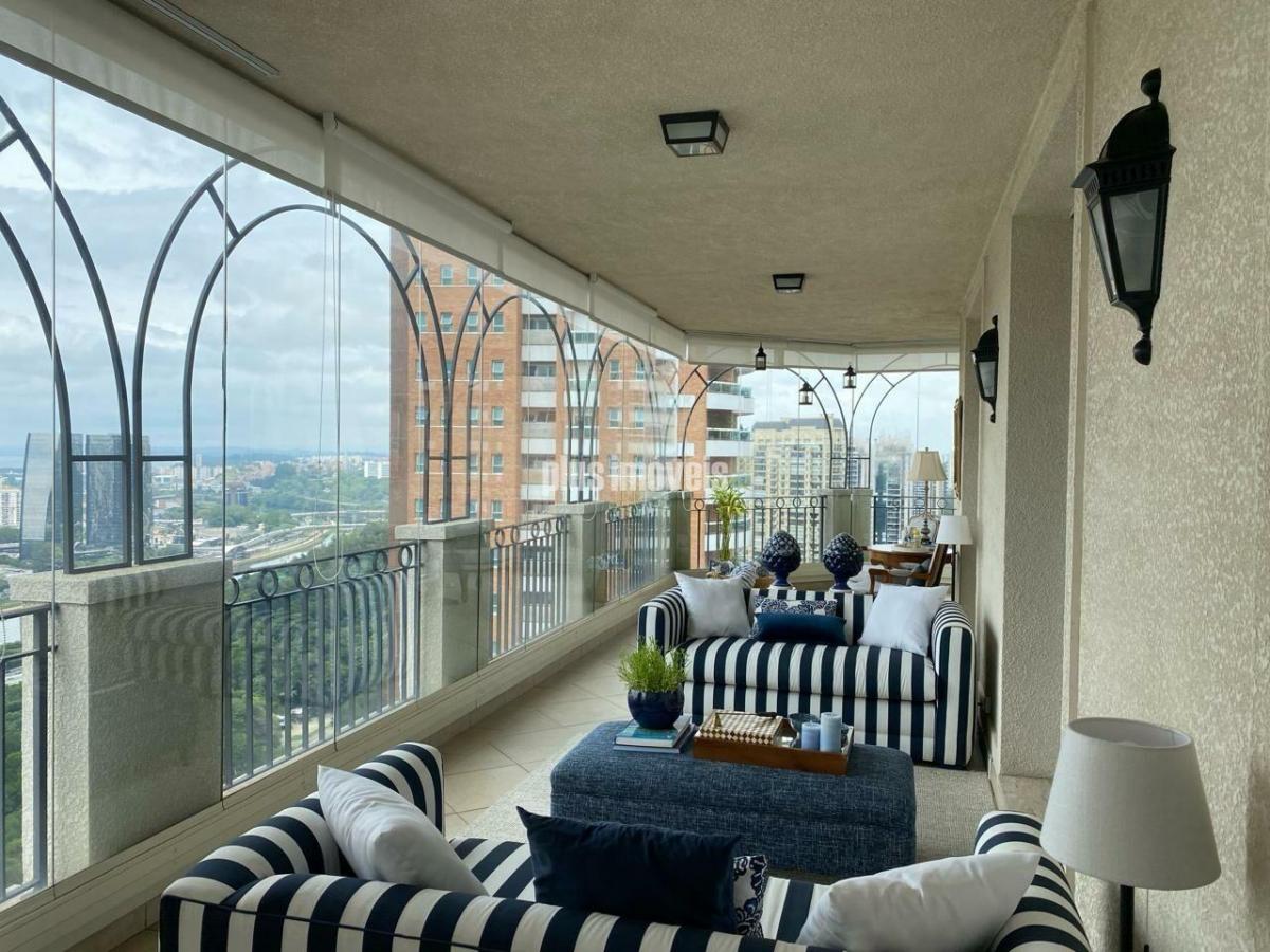Apartamento 3 Quartos 3 Suites 4 Vagas Deposito no Panamby