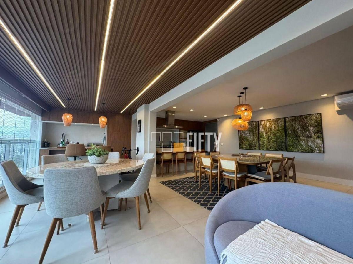 Apartamento à venda no Brooklin com 178m², 3 suítes e varanda gourmet com vista skyline