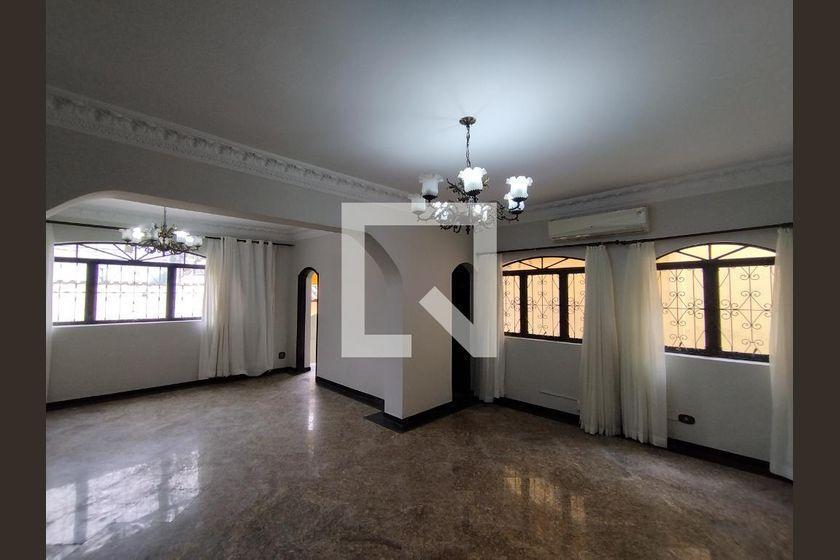 Casa à Venda – Aclimação, 6 Quartos, 312 m² – São Paulo