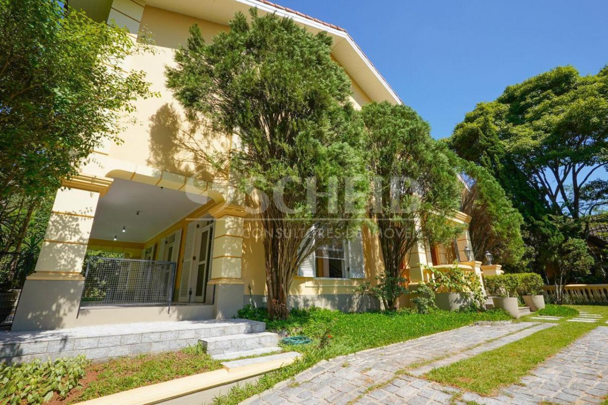 Casa de Alto Padrão com Segurança Total no Alto da Boa Vista!